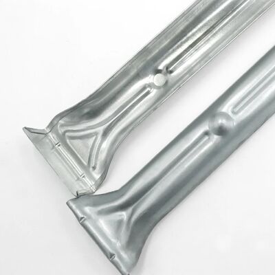 20 & 24 ইঞ্চি ধাতু ঝুলন্ত বার ওয়ারড্রোব উন্নত সংগঠনের জন্য চলন্ত বন্ধনী